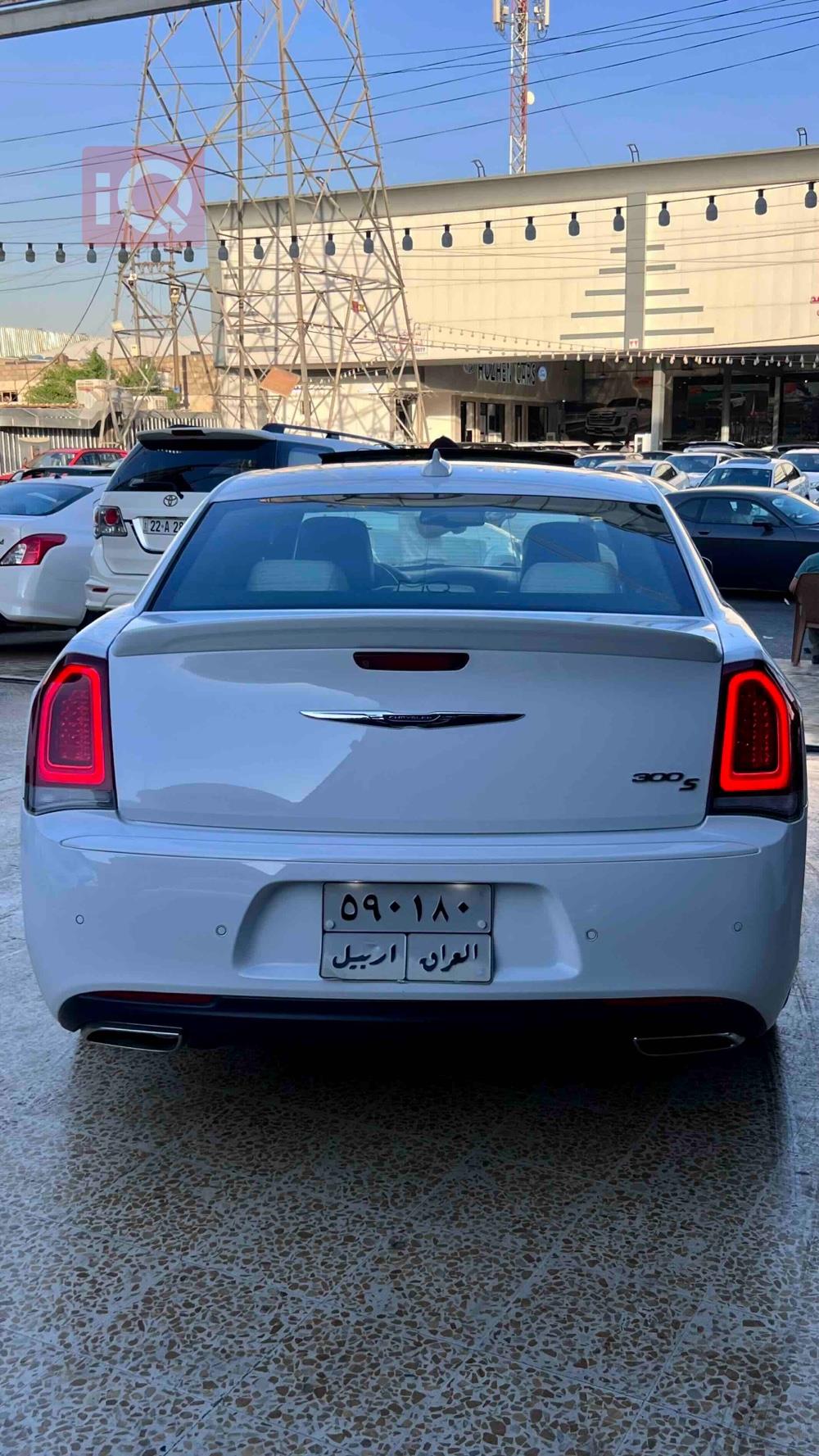 کرایسلەر 300